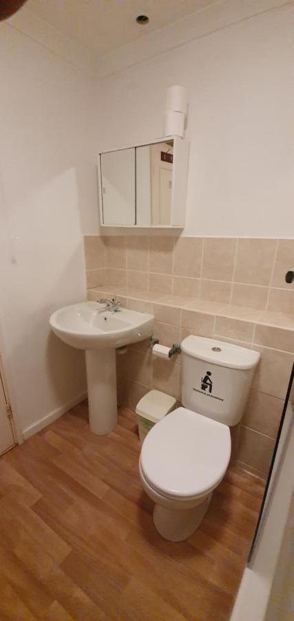 Spacious And Serene Stay Near Milton Keynes Centre Willen Esterno foto