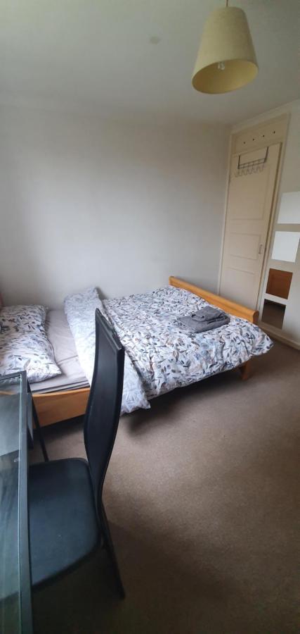 Spacious And Serene Stay Near Milton Keynes Centre Willen Esterno foto